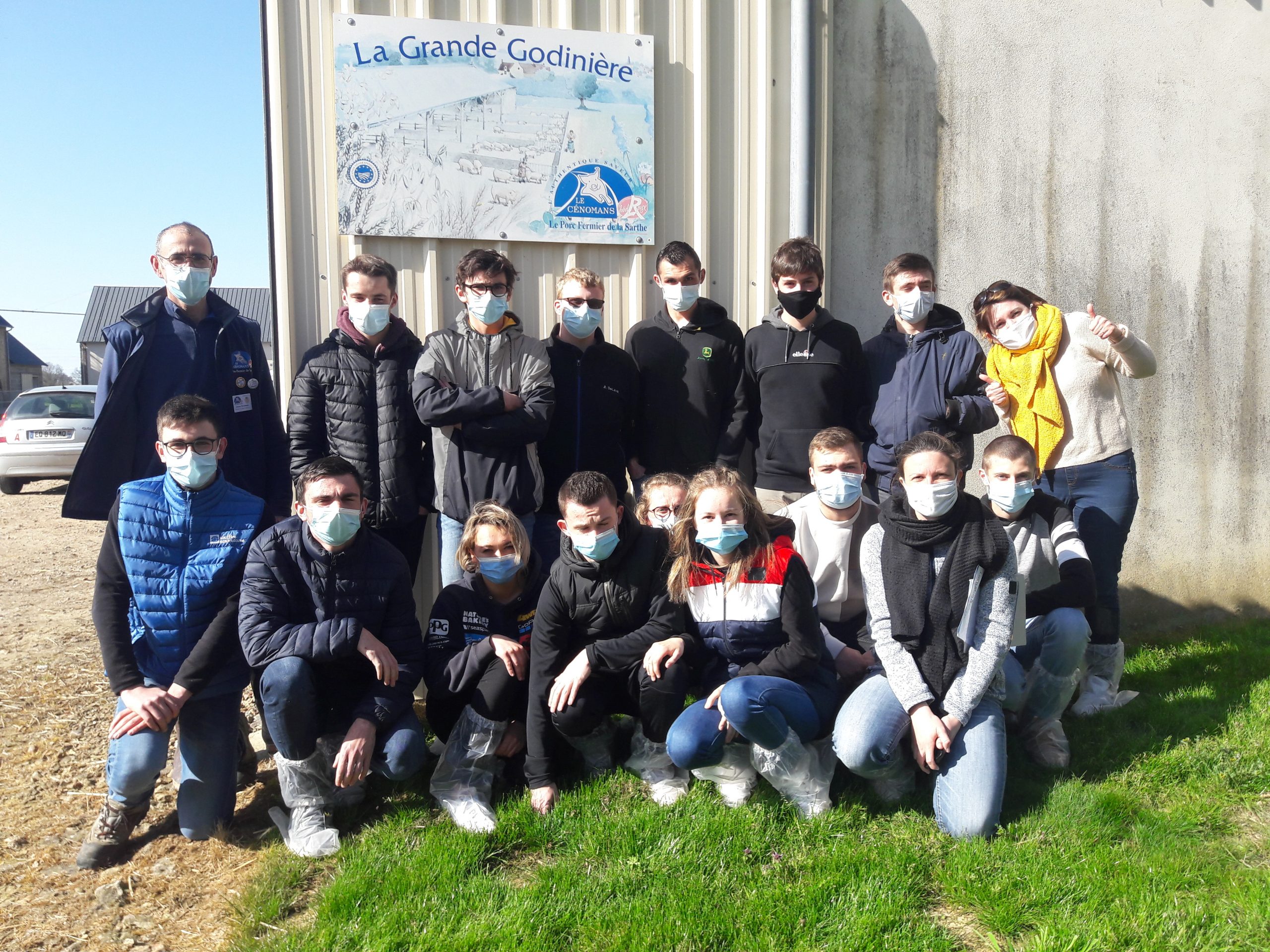 Visite d'élevage de Porc fermier de la Sarthe Label Rouge par les apprentis Bac Pro 1e CGEA du CFA La Germinière